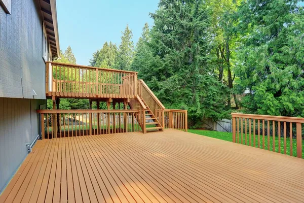 Decks services in Des Moines, Iowa